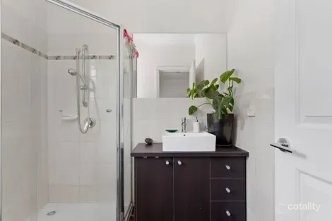 Property photo of 11 Cobb Street South Morang VIC 3752