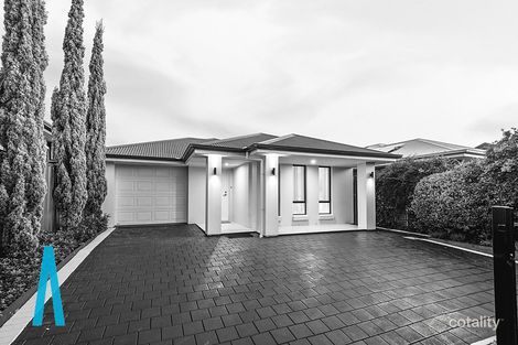 9a Cowra Ave, Gilles Plains, SA 5086