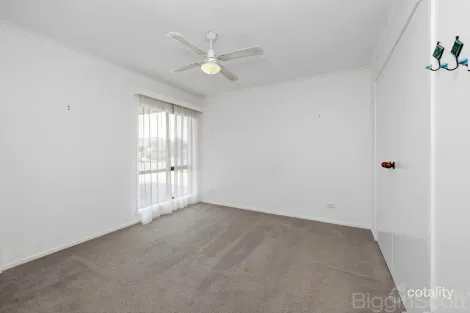 Property photo of 2/2 Cedric Street Wendouree VIC 3355