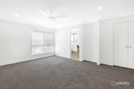 Property photo of 16 Palmerston Drive Oxenford QLD 4210