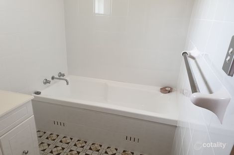 Property photo of 1 Burchmore Road Manly Vale NSW 2093