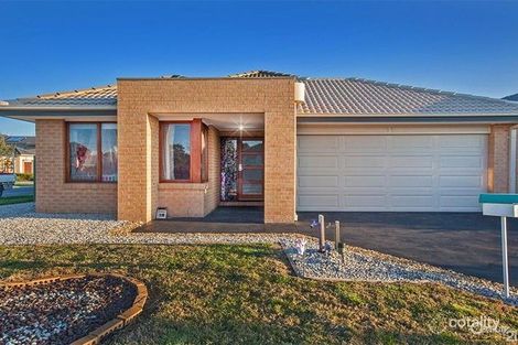 Property photo of 30 Edmund Street Pakenham VIC 3810