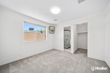 Property photo of 11 Lapsley Street Dunlop ACT 2615