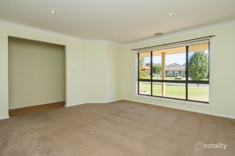Property photo of 27 Paldi Crescent Glenfield Park NSW 2650