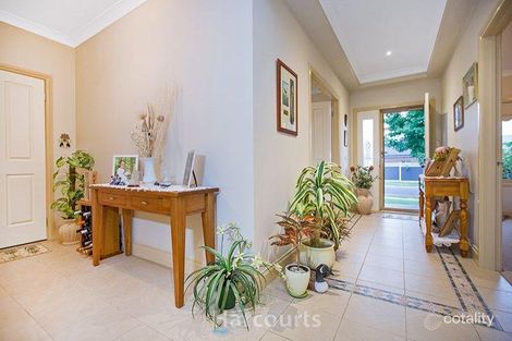 Property photo of 15 St Leonard Way Pakenham VIC 3810