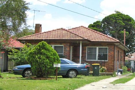 17 Vernon St, Punchbowl, NSW 2196