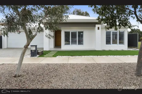 Property photo of 21 Fairway Drive Yarrawonga VIC 3730
