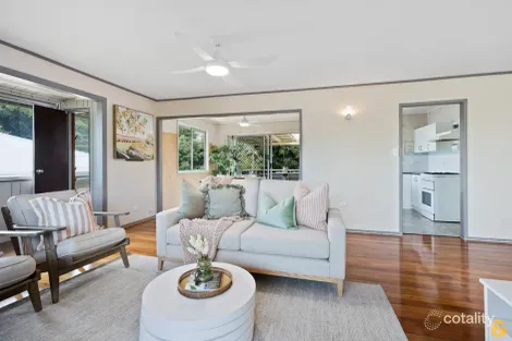 Property photo of 27 Yaringa Street Manly West QLD 4179