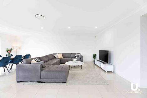 Property photo of 24 Coventry Crescent Denham Court NSW 2565