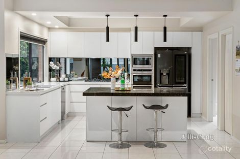 Property photo of 117 Herriotts Boulevard Glen Waverley VIC 3150