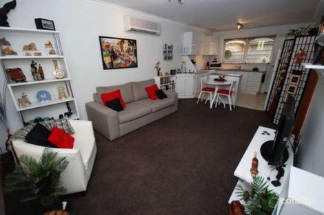 Property photo of 2/1162 Grevillea Road Wendouree VIC 3355