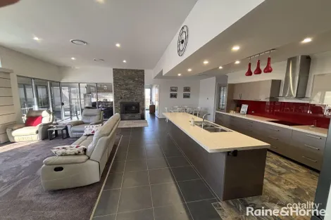 Property photo of 24 Bernard Crescent Kingaroy QLD 4610