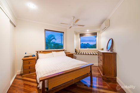 Property photo of 13 Pasadena Court Broadbeach Waters QLD 4218