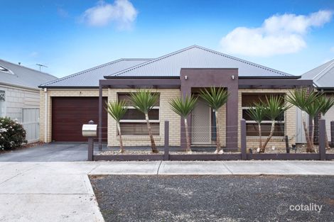 Property photo of 18 Etheridge Rise Caroline Springs VIC 3023