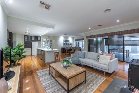 Property photo of 11 Beckett Circle Darch WA 6065