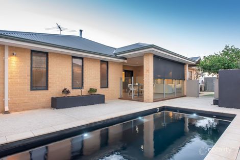 Property photo of 11 Beckett Circle Darch WA 6065