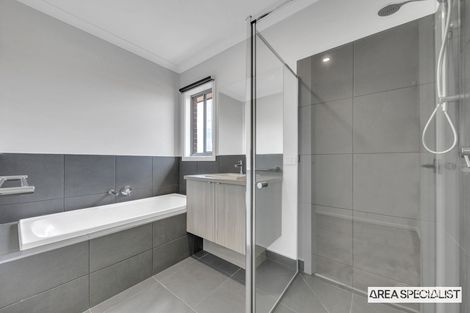 Property photo of 352 Charlemont Road Armstrong Creek VIC 3217