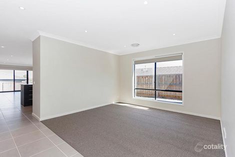 Property photo of 10 Isidore Drive Doreen VIC 3754