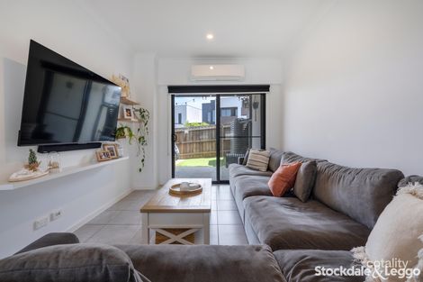 Property photo of 11/14 Outlook Way Sunbury VIC 3429