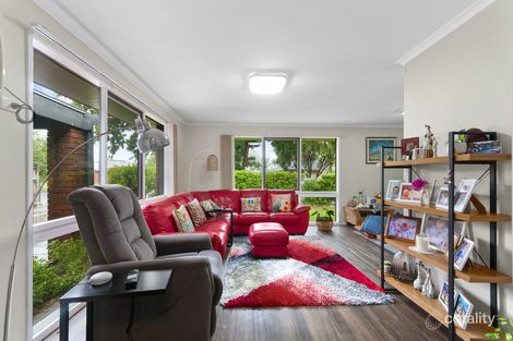 Property photo of 19 Coverdale Drive Sale VIC 3850