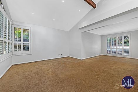 Property photo of 10 Hawkridge Place Dural NSW 2158