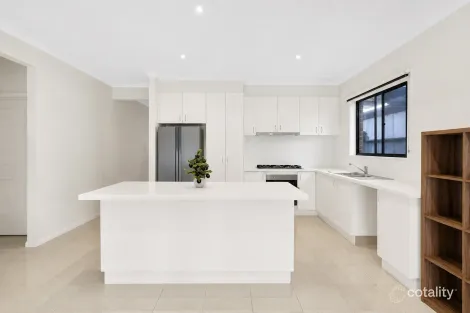 Property photo of 4 Bunker Circuit Deer Park VIC 3023