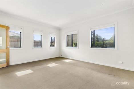 Property photo of 2B Lachlan Street Thirroul NSW 2515