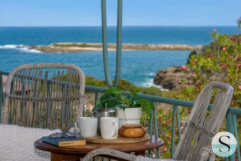 Property photo of 39 Ocean View Parade Caves Beach NSW 2281