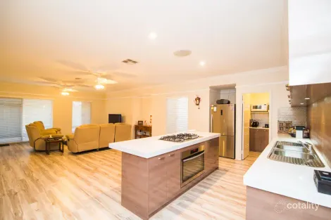 Property photo of 5 Carbine Bend Byford WA 6122