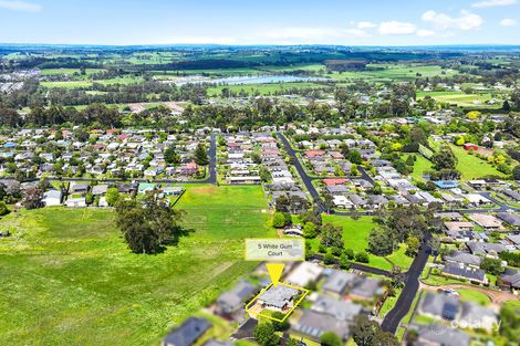 Property photo of 5 White Gum Court Drouin VIC 3818
