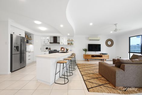 Property photo of 4 Seafarer Court Blacks Beach QLD 4740