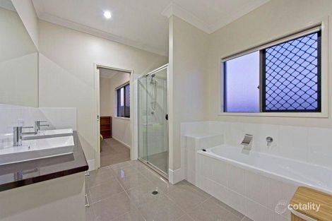 Property photo of 8 Allington Circuit Maudsland QLD 4210
