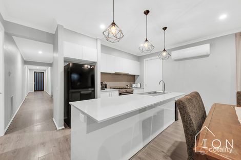Property photo of 6 Bellhaven Circuit Clyde North VIC 3978