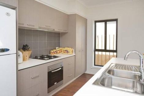 Property photo of 3 Black Wattle Way Cranbourne VIC 3977