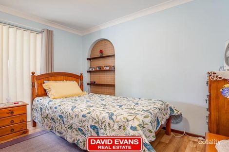 28 Varley Cres, Cooloongup, WA 6168