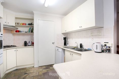 Property photo of 4 Joseph Banks Crescent Cranbourne VIC 3977