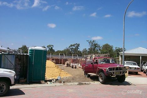 5 Tudor Ct, Parmelia, WA 6167