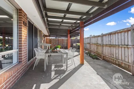 Property photo of 16 Eman Terrace Hastings VIC 3915