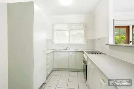 Property photo of 12/15-17 Springfield Crescent Manoora QLD 4870