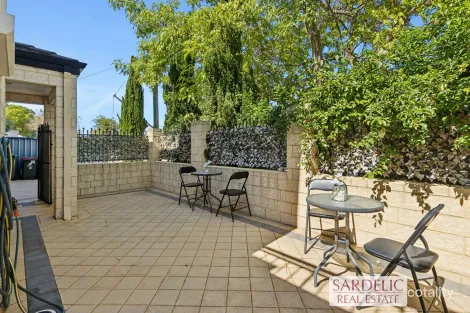 Property photo of 31A Maroog Way Nollamara WA 6061