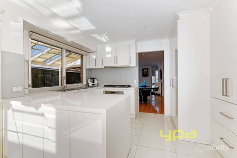 Property photo of 15 Linden Close Meadow Heights VIC 3048