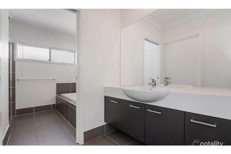 Property photo of 4 Viridian Circuit Birtinya QLD 4575