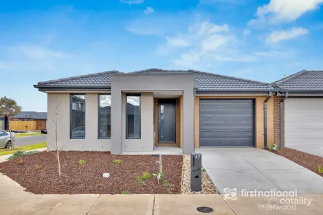 47 Slinky St, Deanside, VIC 3336