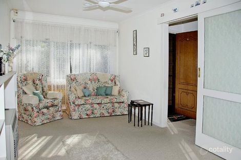 Property photo of 2/39 Victoria Crescent Mont Albert VIC 3127