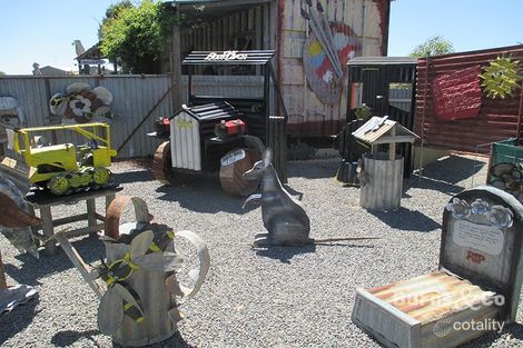 Property photo of 3 Sunraysia Highway Lascelles VIC 3487