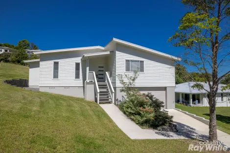 Property photo of 13 St Andrews Court Tallwoods Village NSW 2430