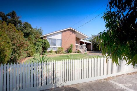 Property photo of 23 Heysen Drive Sunbury VIC 3429