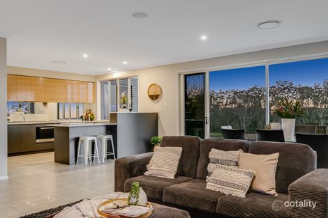 Property photo of 3 Elliot Close Preston QLD 4352