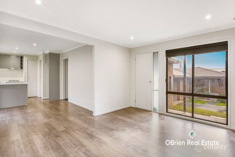Property photo of 2/12-14 Somerset Drive Warragul VIC 3820