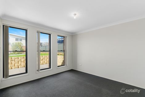Property photo of 19 Saltwater Circuit Kanahooka NSW 2530